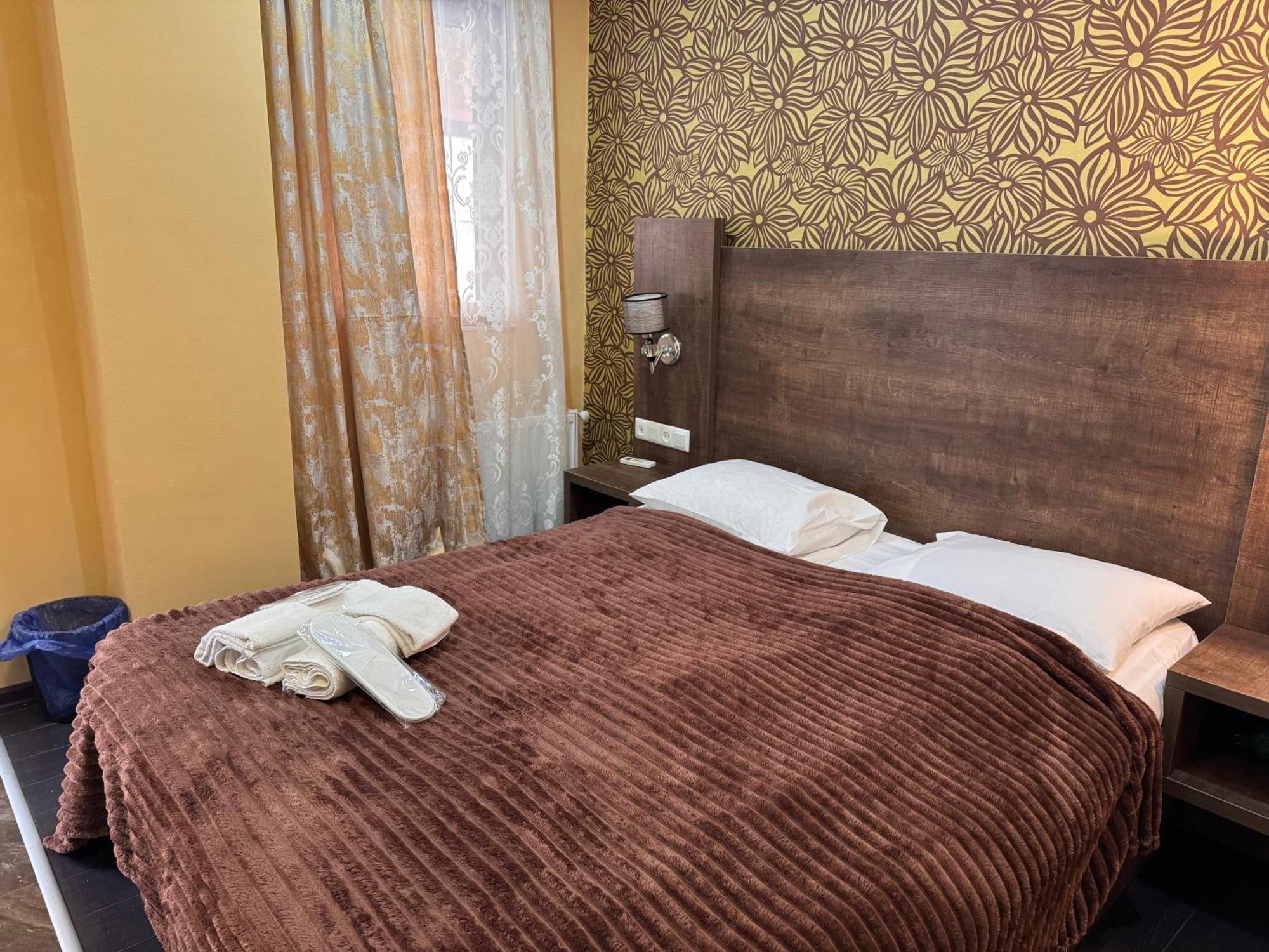 Two Lions Hotel 第比利斯 外观 照片