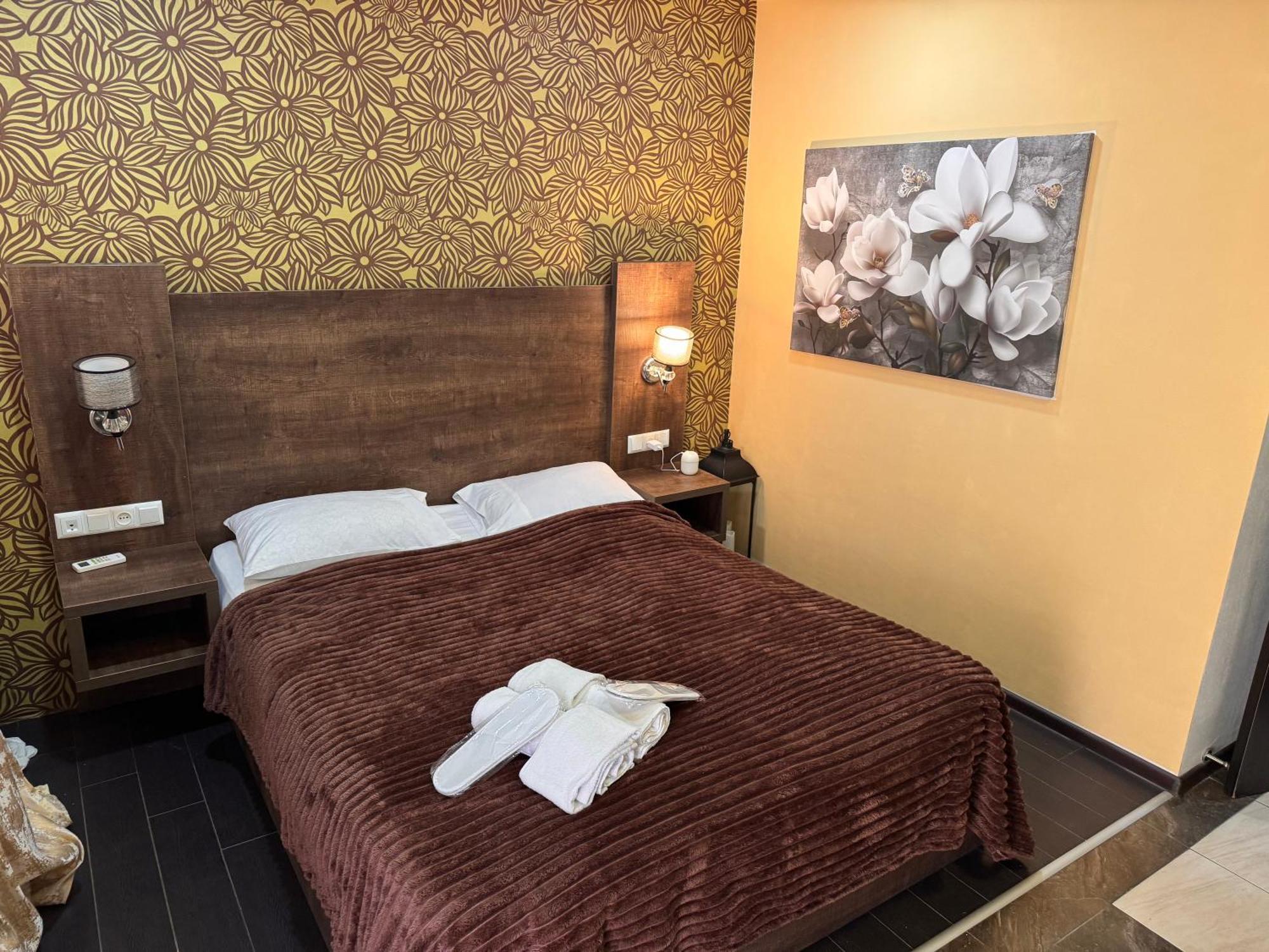 Two Lions Hotel 第比利斯 外观 照片